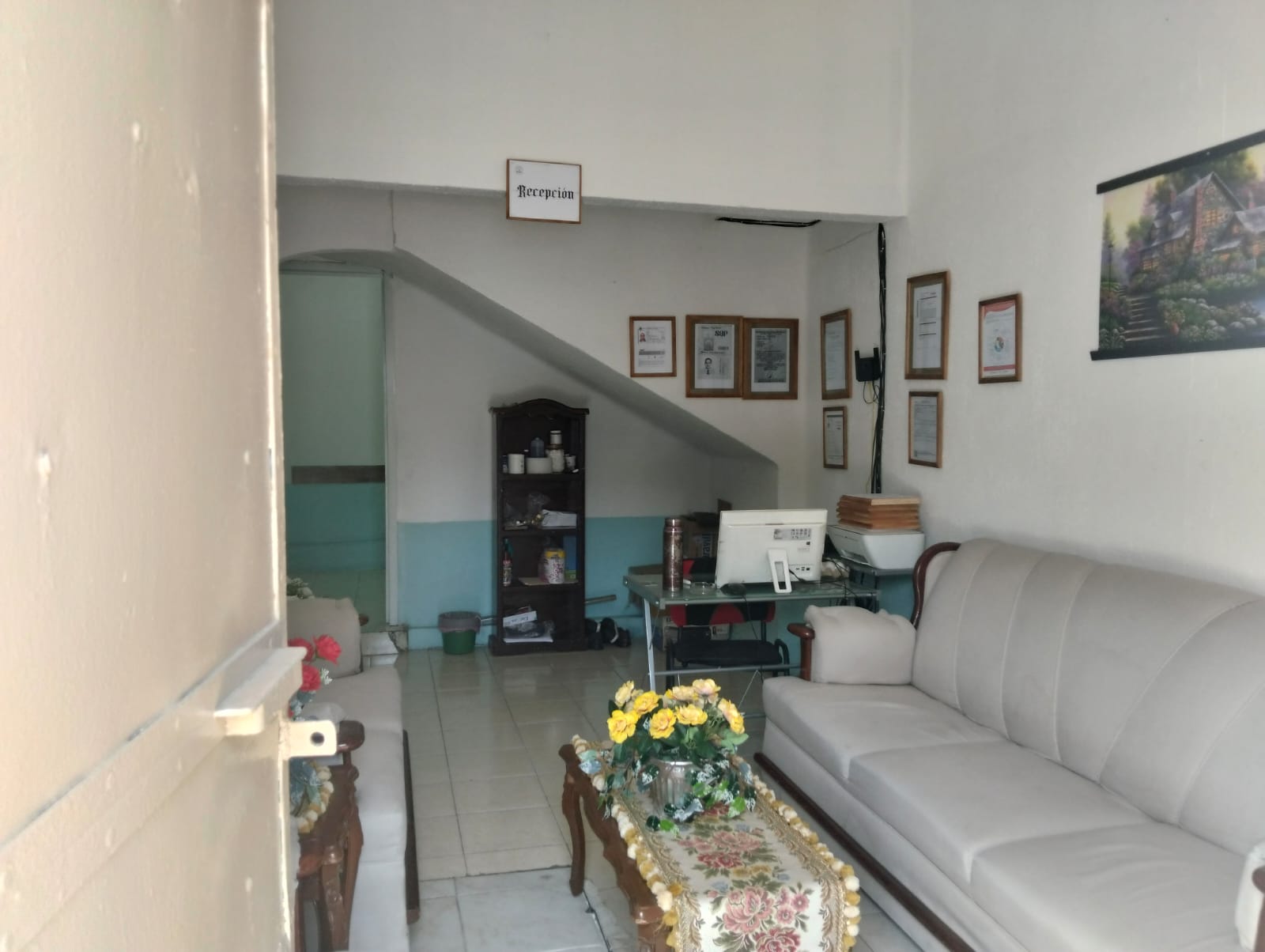 Recepción de Yeshua Centro de Rehabilitación, primer contacto para el ingreso